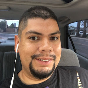 Meet your Posher, Efren